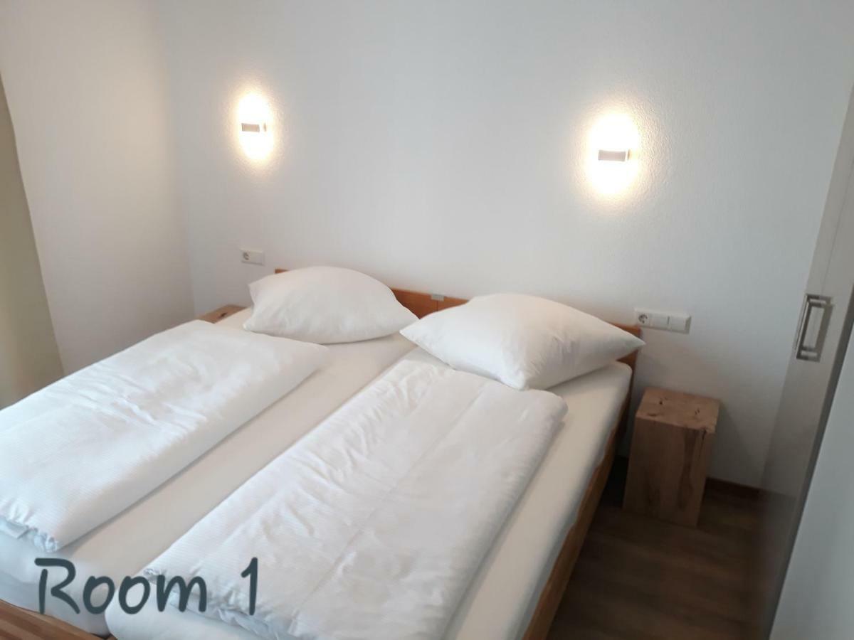 Mittelstadt Modernes Apartment Metzingen מראה חיצוני תמונה